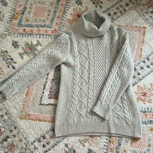 Aritzia Babaton XXS turtleneck. Like new. Grey.